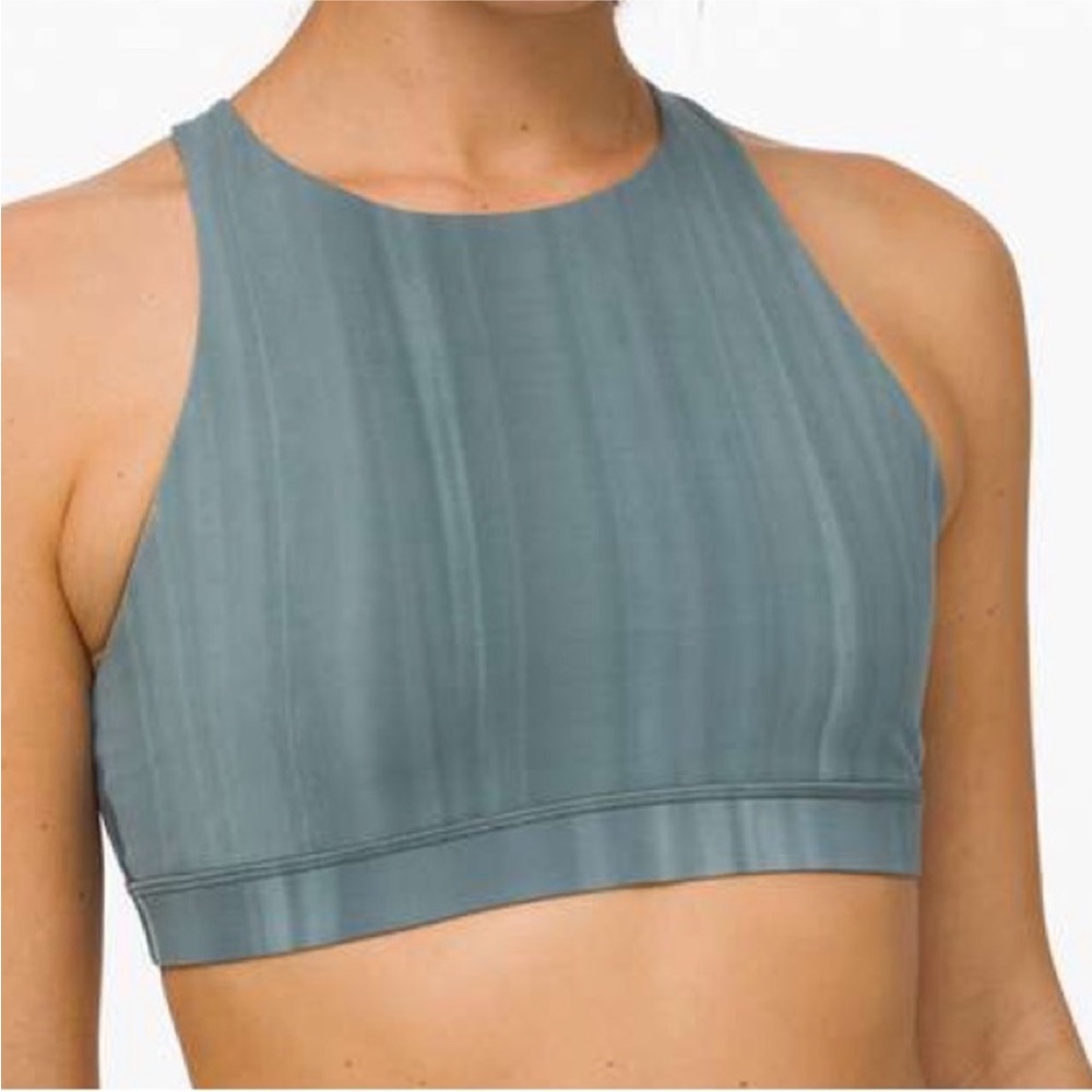 Lululemon Energy Bra High Neck -  Linear Spray Dye White Deep Ocean, Size 4